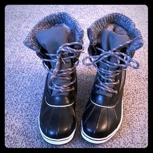 Women’s snow boots